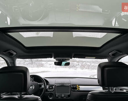 Черный Фольксваген Туарег, объемом двигателя 3 л и пробегом 223 тыс. км за 30000 $, фото 18 на Automoto.ua