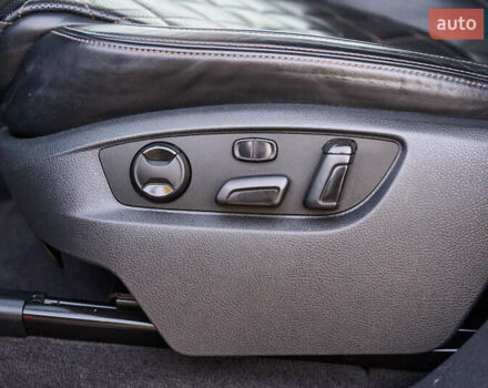 Черный Фольксваген Туарег, объемом двигателя 2.97 л и пробегом 259 тыс. км за 29700 $, фото 33 на Automoto.ua