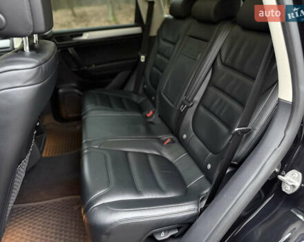 Чорний Фольксваген Туарег, об'ємом двигуна 3 л та пробігом 123 тис. км за 34900 $, фото 51 на Automoto.ua