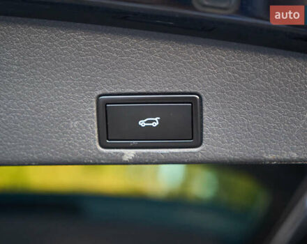 Черный Фольксваген Туарег, объемом двигателя 2.97 л и пробегом 259 тыс. км за 29700 $, фото 30 на Automoto.ua