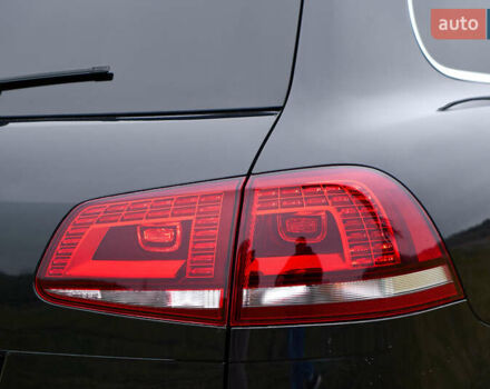 Черный Фольксваген Туарег, объемом двигателя 2.97 л и пробегом 259 тыс. км за 29700 $, фото 12 на Automoto.ua