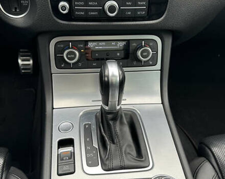 Черный Фольксваген Туарег, объемом двигателя 3 л и пробегом 223 тыс. км за 30000 $, фото 32 на Automoto.ua