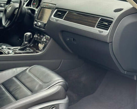 Чорний Фольксваген Туарег, об'ємом двигуна 2.97 л та пробігом 253 тис. км за 25500 $, фото 26 на Automoto.ua