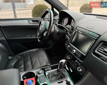 Черный Фольксваген Туарег, объемом двигателя 2.97 л и пробегом 131 тыс. км за 31000 $, фото 22 на Automoto.ua