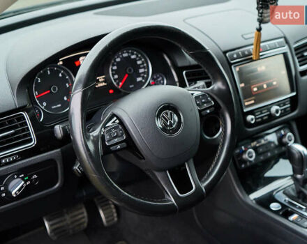 Черный Фольксваген Туарег, объемом двигателя 2.97 л и пробегом 259 тыс. км за 29700 $, фото 17 на Automoto.ua