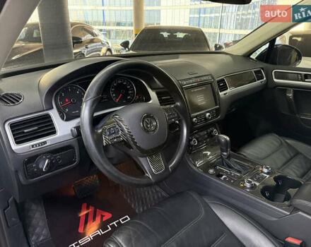 Черный Фольксваген Туарег, объемом двигателя 3 л и пробегом 162 тыс. км за 32900 $, фото 20 на Automoto.ua