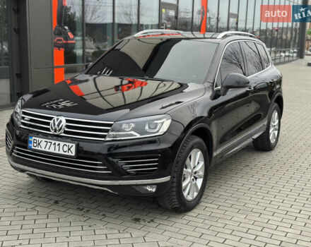 Черный Фольксваген Туарег, объемом двигателя 2.97 л и пробегом 131 тыс. км за 31000 $, фото 4 на Automoto.ua