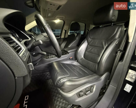 Черный Фольксваген Туарег, объемом двигателя 3 л и пробегом 162 тыс. км за 32900 $, фото 18 на Automoto.ua