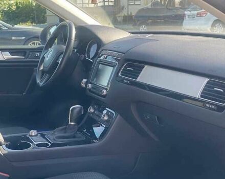 Черный Фольксваген Туарег, объемом двигателя 3 л и пробегом 90 тыс. км за 19000 $, фото 9 на Automoto.ua