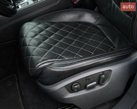 Черный Фольксваген Туарег, объемом двигателя 2.97 л и пробегом 259 тыс. км за 29700 $, фото 22 на Automoto.ua