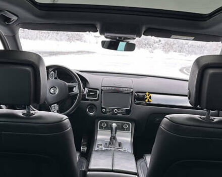 Черный Фольксваген Туарег, объемом двигателя 3 л и пробегом 223 тыс. км за 30000 $, фото 16 на Automoto.ua