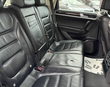 Чорний Фольксваген Туарег, об'ємом двигуна 3 л та пробігом 233 тис. км за 25500 $, фото 5 на Automoto.ua