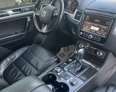 Чорний Фольксваген Туарег, об'ємом двигуна 3 л та пробігом 233 тис. км за 23900 $, фото 5 на Automoto.ua