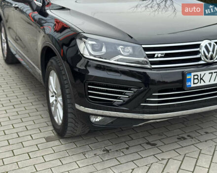 Черный Фольксваген Туарег, объемом двигателя 2.97 л и пробегом 131 тыс. км за 31000 $, фото 14 на Automoto.ua