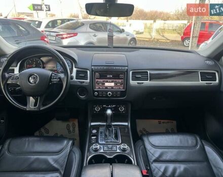 Чорний Фольксваген Туарег, об'ємом двигуна 3 л та пробігом 233 тис. км за 23900 $, фото 3 на Automoto.ua