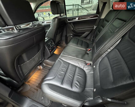 Черный Фольксваген Туарег, объемом двигателя 2.97 л и пробегом 278 тыс. км за 23990 $, фото 39 на Automoto.ua