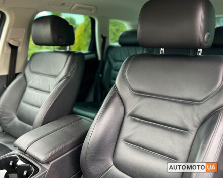 Черный Фольксваген Туарег, объемом двигателя 3 л и пробегом 120 тыс. км за 40950 $, фото 18 на Automoto.ua