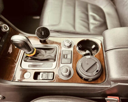 Черный Фольксваген Туарег, объемом двигателя 3 л и пробегом 253 тыс. км за 29999 $, фото 6 на Automoto.ua