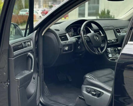 Чорний Фольксваген Туарег, об'ємом двигуна 2.97 л та пробігом 253 тис. км за 25500 $, фото 11 на Automoto.ua