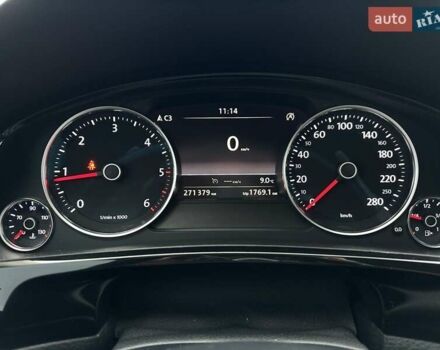 Чорний Фольксваген Туарег, об'ємом двигуна 3 л та пробігом 271 тис. км за 23900 $, фото 20 на Automoto.ua