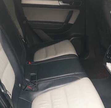 Черный Фольксваген Туарег, объемом двигателя 3.6 л и пробегом 135 тыс. км за 20000 $, фото 2 на Automoto.ua