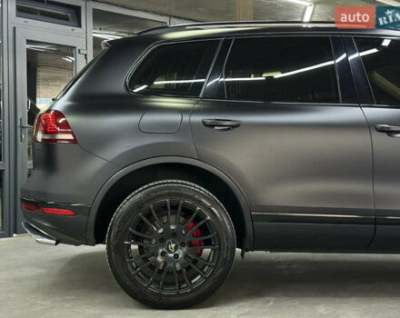 Черный Фольксваген Туарег, объемом двигателя 3 л и пробегом 162 тыс. км за 32900 $, фото 17 на Automoto.ua