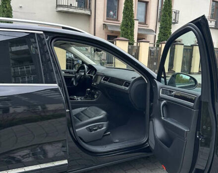 Чорний Фольксваген Туарег, об'ємом двигуна 2.97 л та пробігом 253 тис. км за 25500 $, фото 25 на Automoto.ua