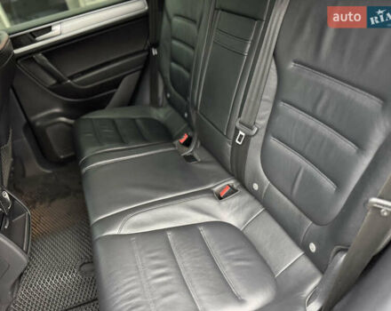 Черный Фольксваген Туарег, объемом двигателя 2.97 л и пробегом 131 тыс. км за 31000 $, фото 9 на Automoto.ua