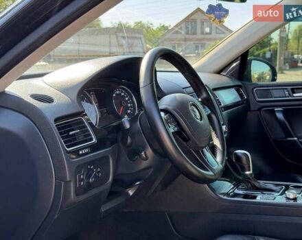 Черный Фольксваген Туарег, объемом двигателя 2.97 л и пробегом 188 тыс. км за 21980 $, фото 23 на Automoto.ua