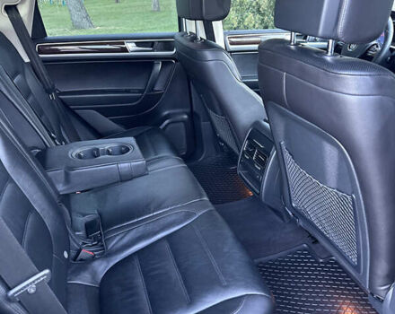 Черный Фольксваген Туарег, объемом двигателя 2.97 л и пробегом 275 тыс. км за 24800 $, фото 24 на Automoto.ua