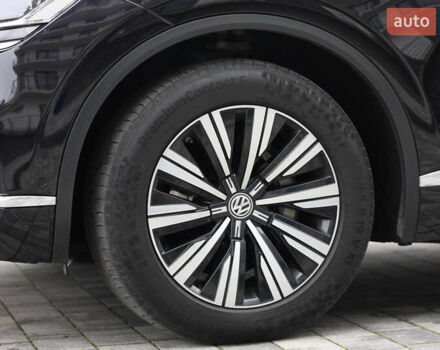 Черный Фольксваген Туарег, объемом двигателя 2.97 л и пробегом 252 тыс. км за 40500 $, фото 13 на Automoto.ua