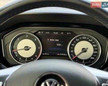 Черный Фольксваген Туарег, объемом двигателя 2.97 л и пробегом 280 тыс. км за 37900 $, фото 19 на Automoto.ua