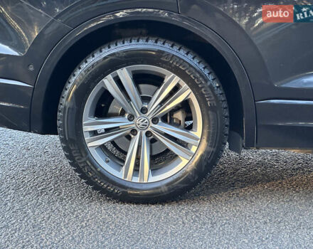 Черный Фольксваген Туарег, объемом двигателя 3 л и пробегом 259 тыс. км за 38999 $, фото 31 на Automoto.ua