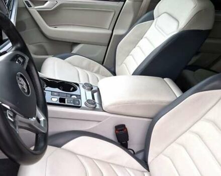 Черный Фольксваген Туарег, объемом двигателя 3 л и пробегом 189 тыс. км за 42800 $, фото 69 на Automoto.ua