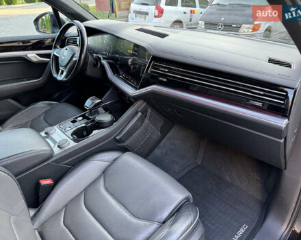 Чорний Фольксваген Туарег, об'ємом двигуна 2.97 л та пробігом 240 тис. км за 43500 $, фото 29 на Automoto.ua