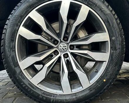 Черный Фольксваген Туарег, объемом двигателя 2.97 л и пробегом 264 тыс. км за 44000 $, фото 104 на Automoto.ua