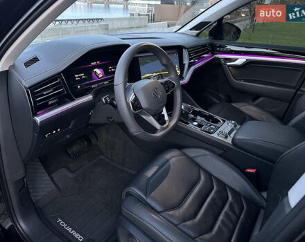 Черный Фольксваген Туарег, объемом двигателя 3 л и пробегом 229 тыс. км за 39999 $, фото 24 на Automoto.ua