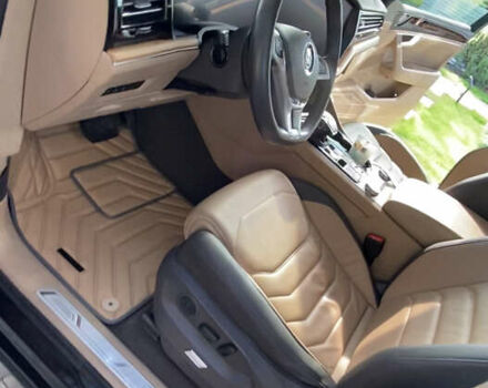 Черный Фольксваген Туарег, объемом двигателя 3 л и пробегом 248 тыс. км за 35000 $, фото 4 на Automoto.ua