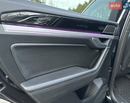 Черный Фольксваген Туарег, объемом двигателя 2.97 л и пробегом 264 тыс. км за 44000 $, фото 63 на Automoto.ua