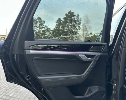 Черный Фольксваген Туарег, объемом двигателя 2.97 л и пробегом 264 тыс. км за 44000 $, фото 61 на Automoto.ua