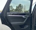Черный Фольксваген Туарег, объемом двигателя 2.97 л и пробегом 264 тыс. км за 44000 $, фото 61 на Automoto.ua