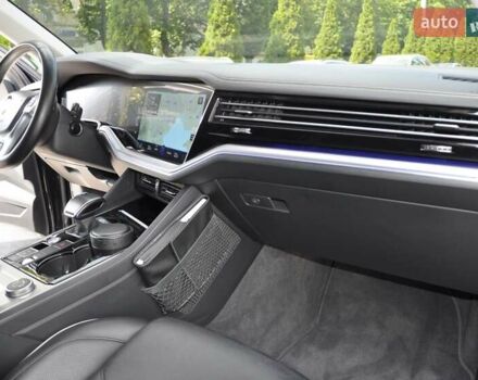 Черный Фольксваген Туарег, объемом двигателя 2.97 л и пробегом 138 тыс. км за 46400 $, фото 21 на Automoto.ua