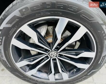 Чорний Фольксваген Туарег, об'ємом двигуна 2.97 л та пробігом 170 тис. км за 41950 $, фото 29 на Automoto.ua