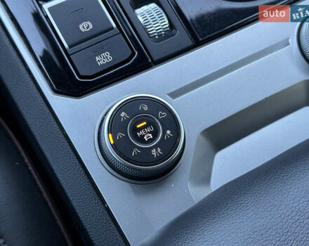 Черный Фольксваген Туарег, объемом двигателя 3 л и пробегом 259 тыс. км за 38999 $, фото 86 на Automoto.ua