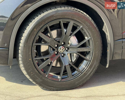 Чорний Фольксваген Туарег, об'ємом двигуна 2.97 л та пробігом 206 тис. км за 45000 $, фото 9 на Automoto.ua