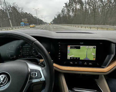 Черный Фольксваген Туарег, объемом двигателя 3 л и пробегом 248 тыс. км за 35000 $, фото 5 на Automoto.ua