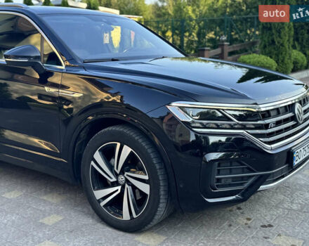 Чорний Фольксваген Туарег, об'ємом двигуна 2.97 л та пробігом 240 тис. км за 43500 $, фото 2 на Automoto.ua