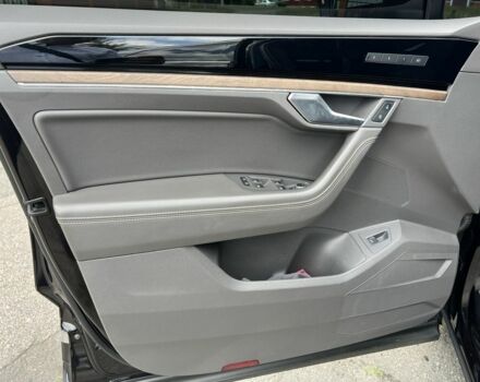 Черный Фольксваген Туарег, объемом двигателя 3 л и пробегом 194 тыс. км за 40500 $, фото 22 на Automoto.ua