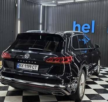 Черный Фольксваген Туарег, объемом двигателя 2.97 л и пробегом 180 тыс. км за 48500 $, фото 3 на Automoto.ua