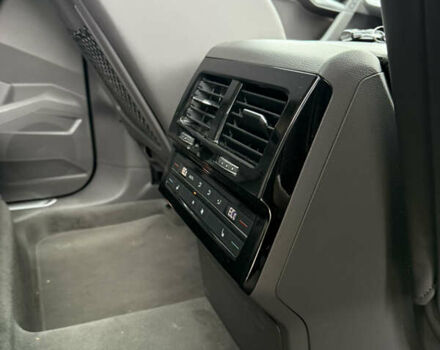 Черный Фольксваген Туарег, объемом двигателя 2.97 л и пробегом 135 тыс. км за 45500 $, фото 30 на Automoto.ua